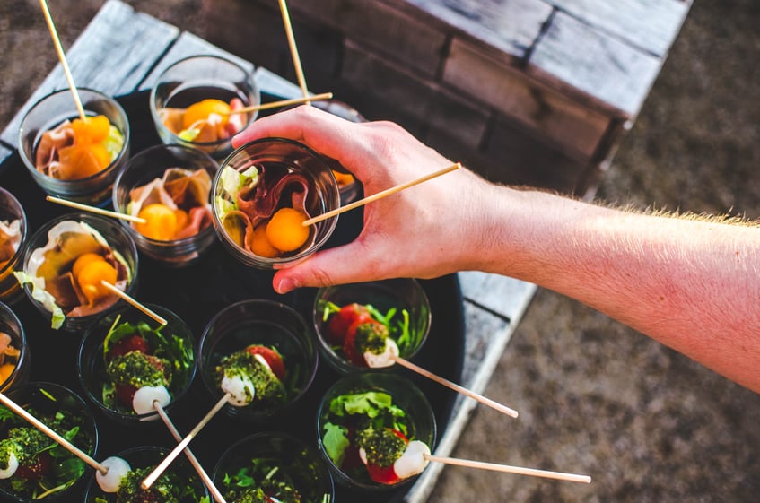 how-to-pick-a-caterer-for-your-corporate-meeting-or-event-1